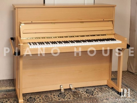 Sauter School Studio 122 (Beech Bright Satin)