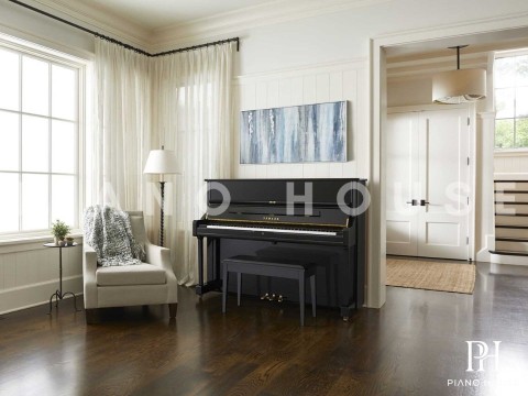 YAMAHA U1 PE (Used)