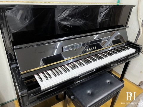 YAMAHA U10A