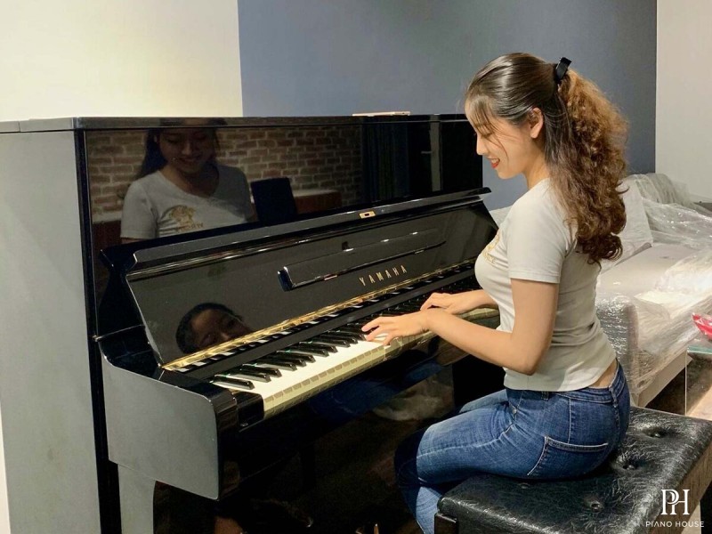 Trải Nghiệm YAMAHA U1E