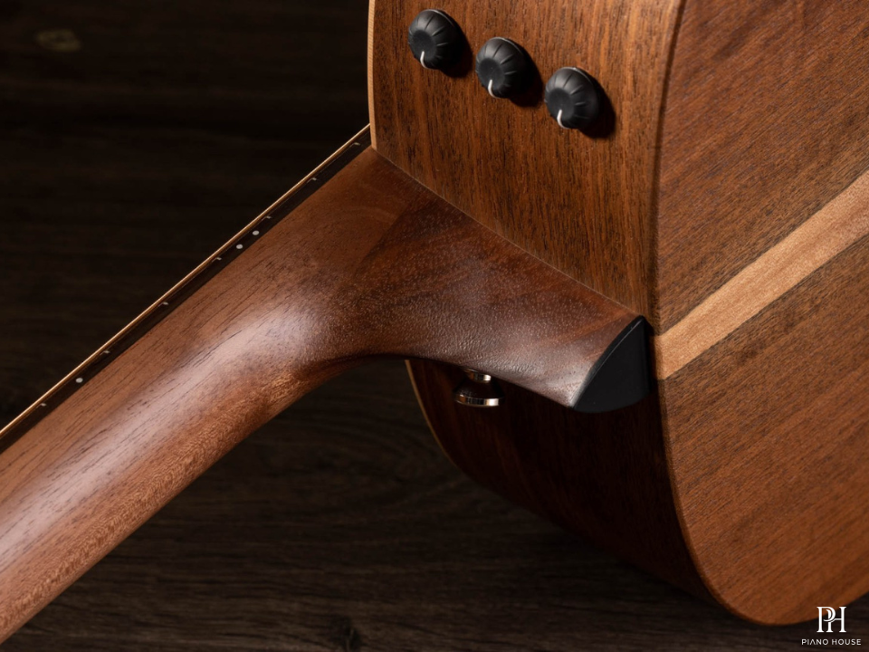Đàn guitar Taylor AD17e Blacktop