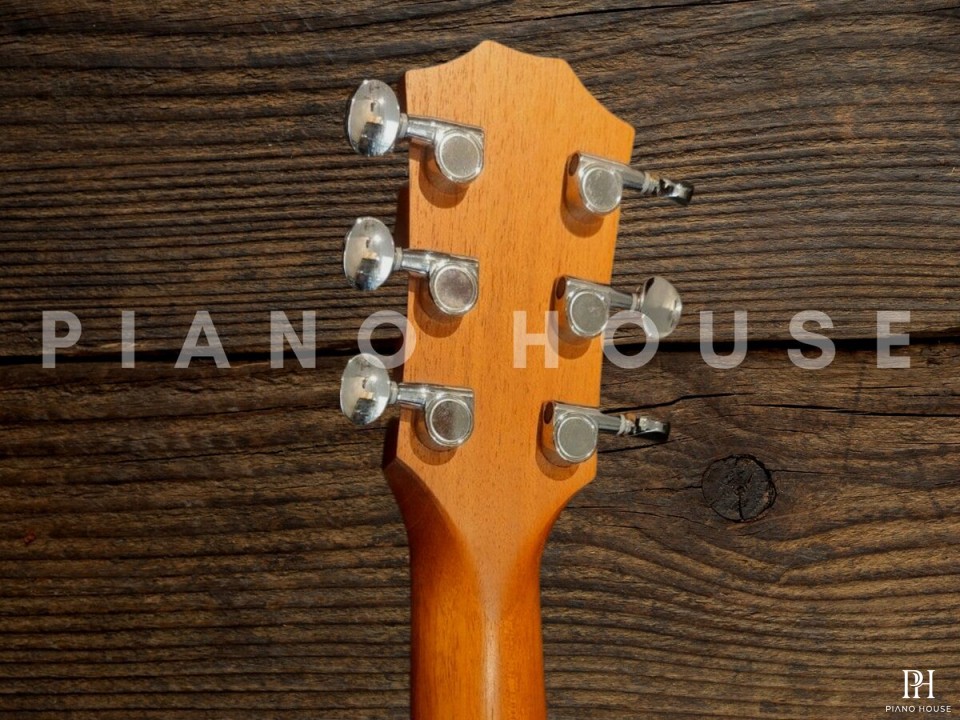 Taylor GS Mini-e Walnut