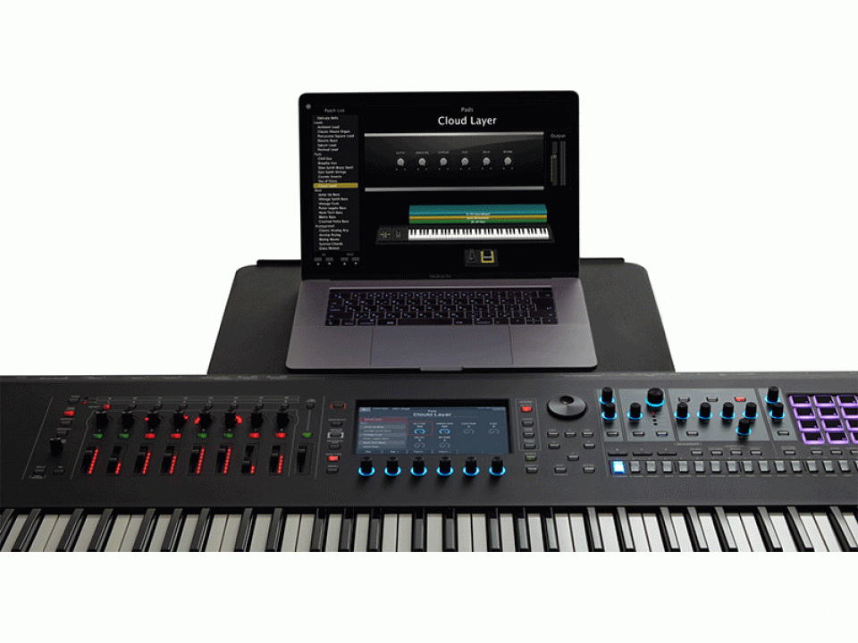 ROLAND FANTOM 8