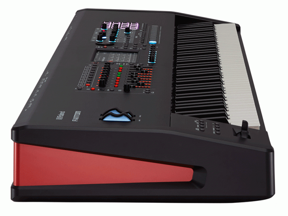 ROLAND FANTOM 8