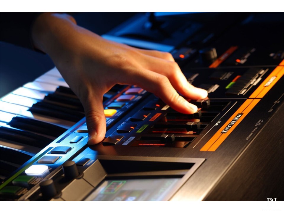 Roland JUPITER 80