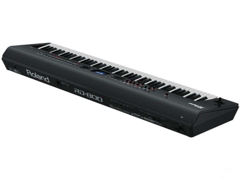 ROLAND RD-800