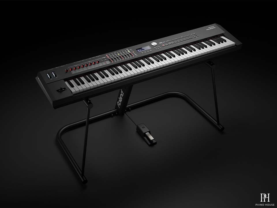 ROLAND RD-2000