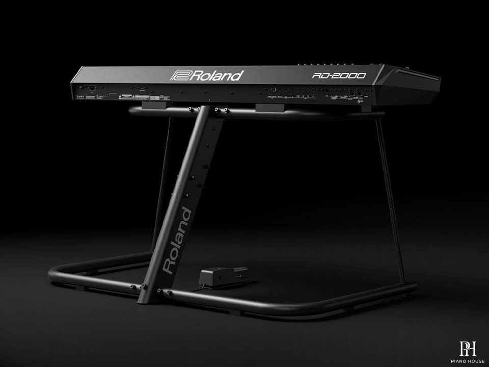 ROLAND RD-2000