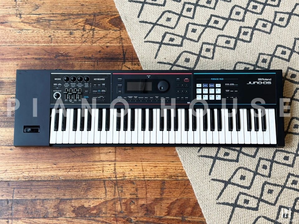 ROLAND JUNO-DS61