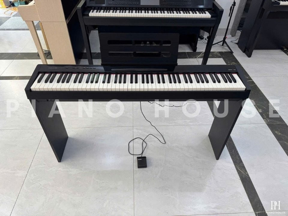 NUX NPK-10 Black (Có chân gỗ)