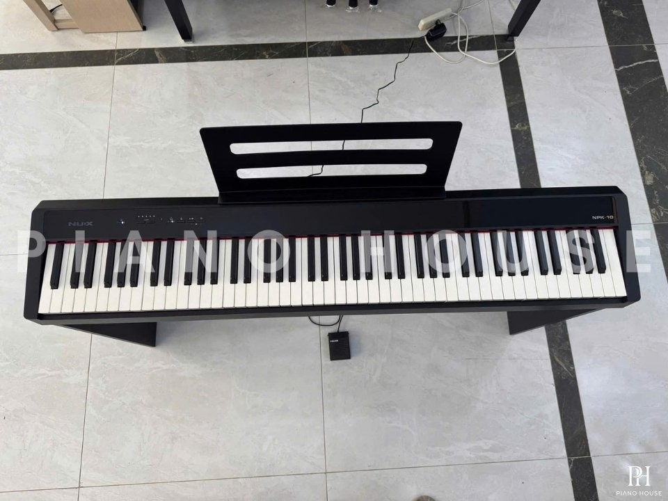 NUX NPK-10 Black (Có chân gỗ)