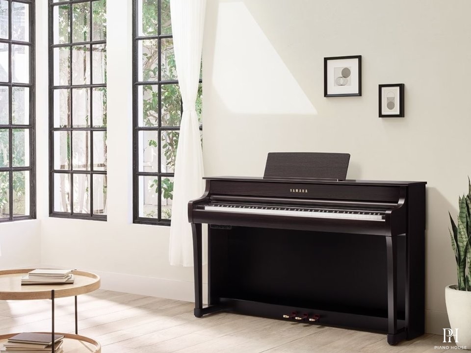 YAMAHA CLP-835 R
