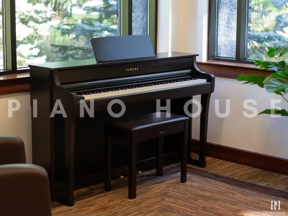 YAMAHA CLP-835 R