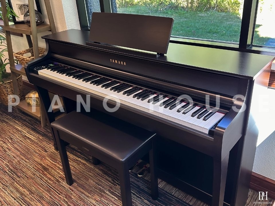 YAMAHA CLP-835 R