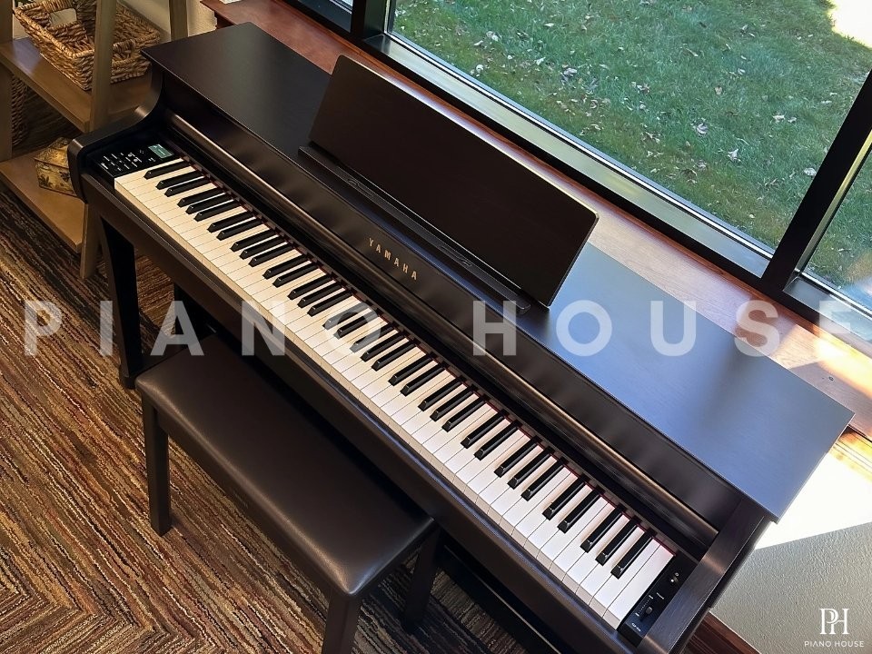YAMAHA CLP-835 R