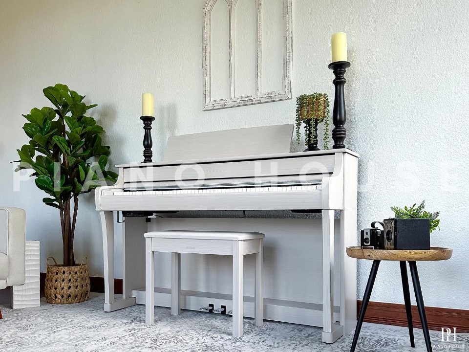 YAMAHA CLP-845 WB