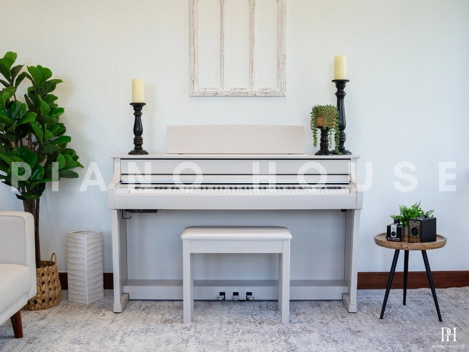 YAMAHA CLP-845 WB