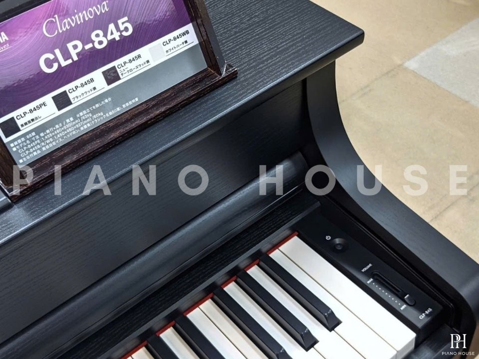 YAMAHA CLP-845 B