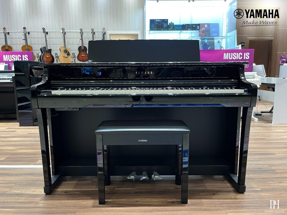 YAMAHA CLP-845 PE