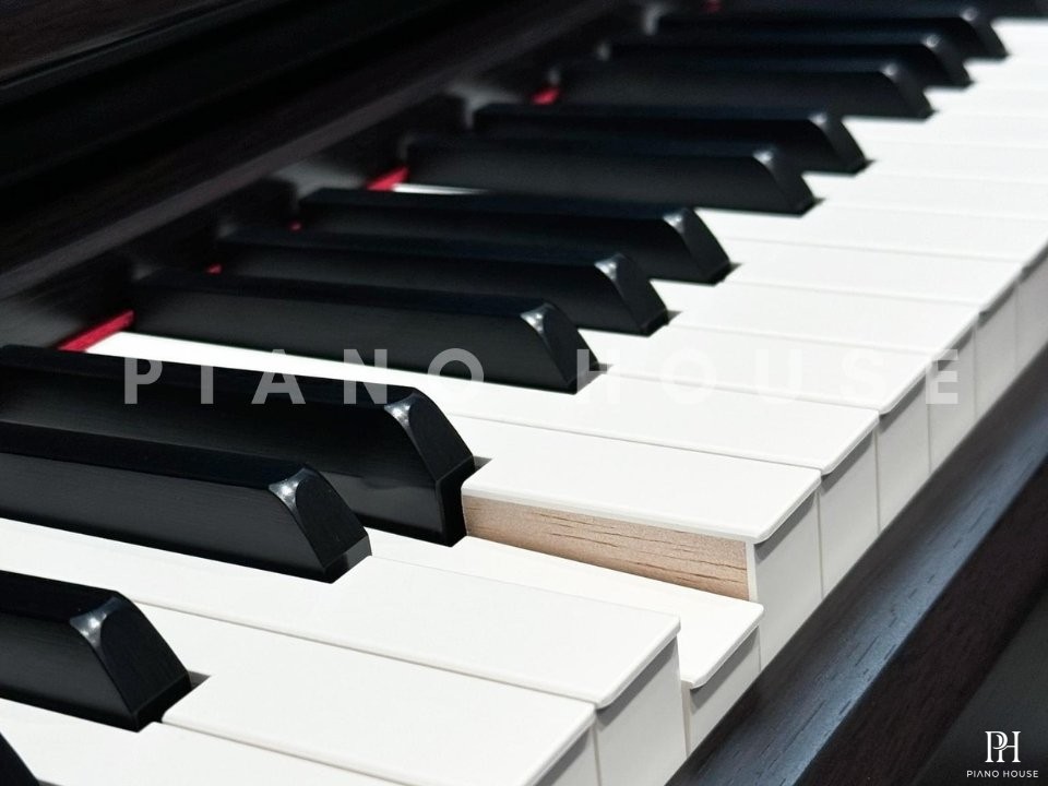 YAMAHA CLP-845 R