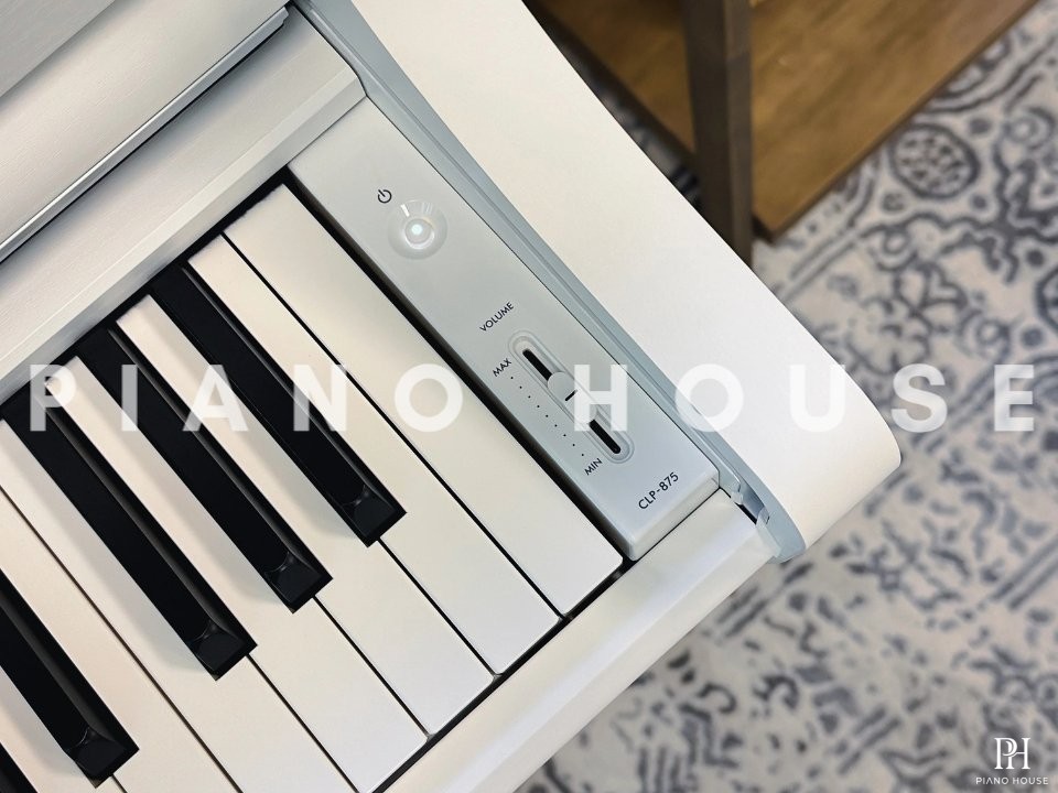 YAMAHA CLP-875 WH