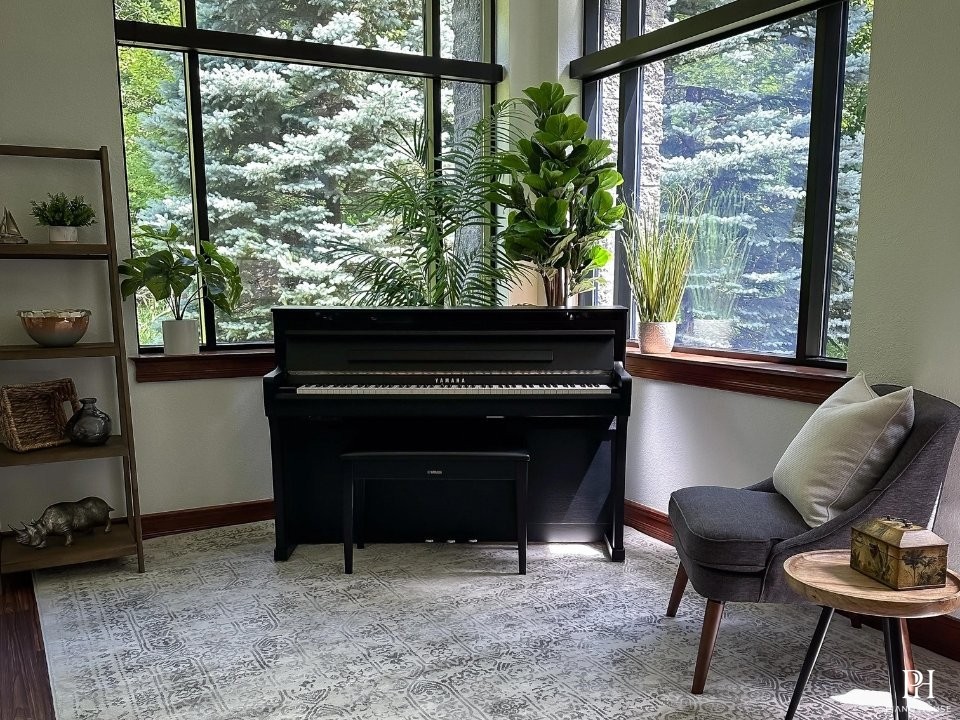 YAMAHA CLP-885 B