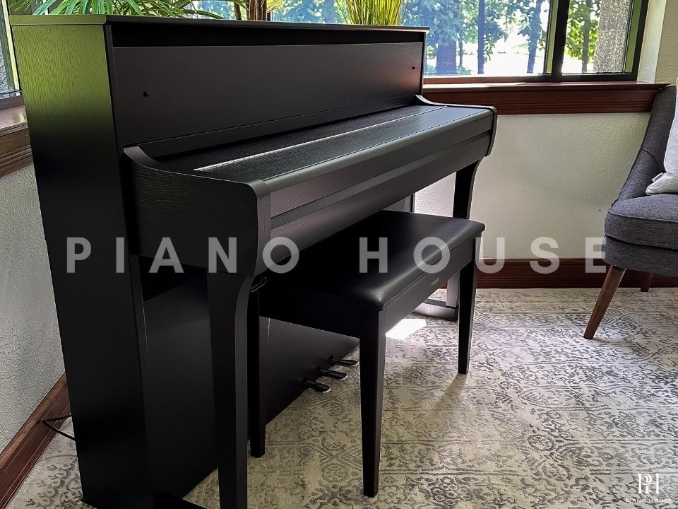 YAMAHA CLP-885 B
