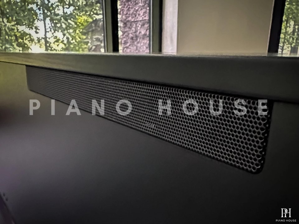 YAMAHA CLP-885 B
