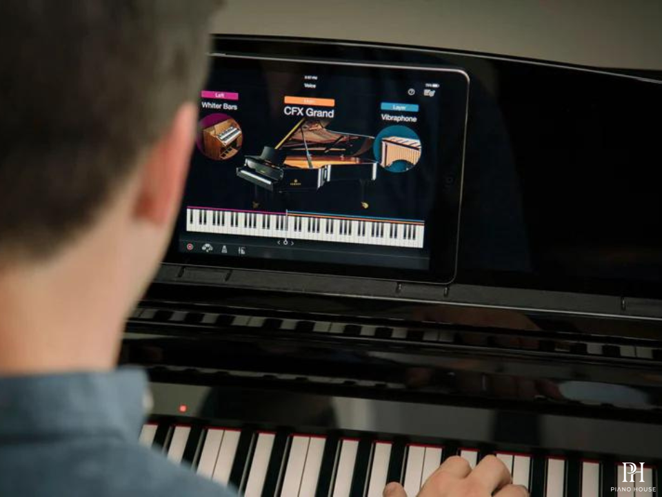 YAMAHA CSP-275 B
