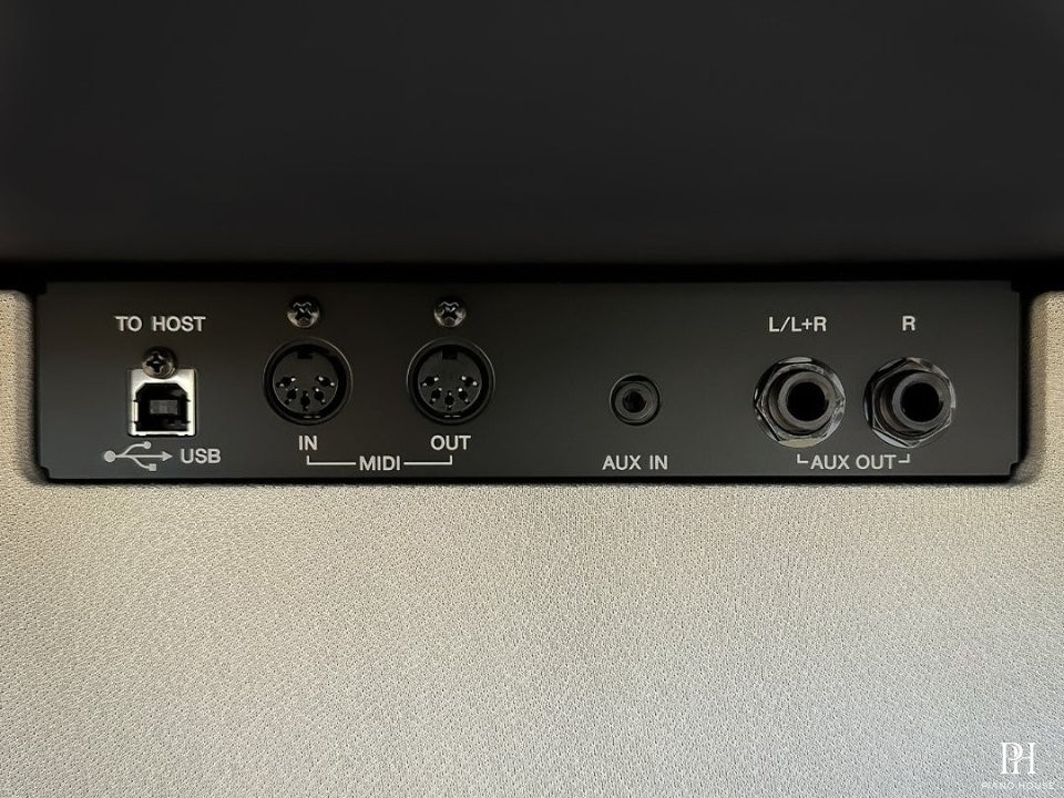 YAMAHA NU1X PBW