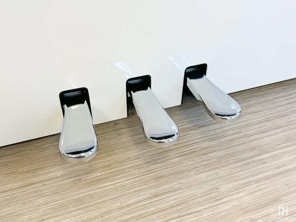 YAMAHA NU1X PBW