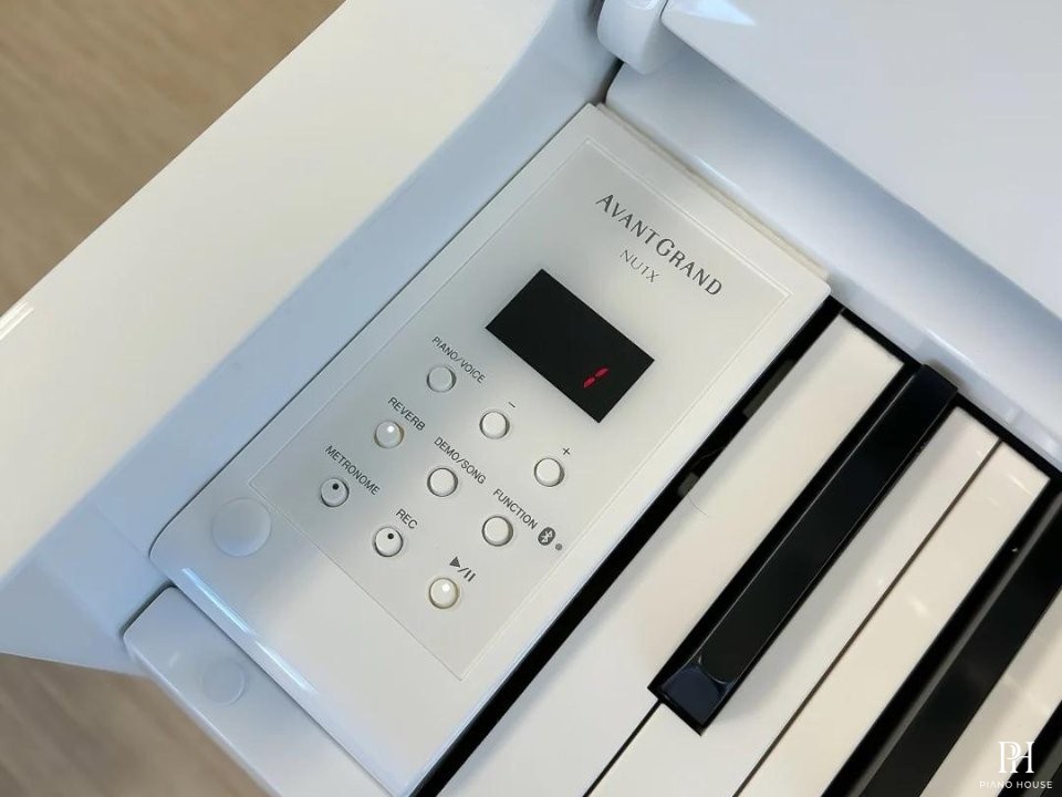 YAMAHA NU1X PBW