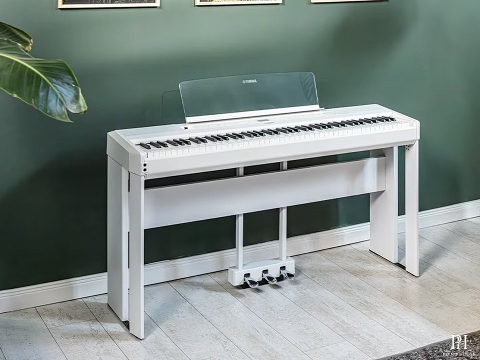 YAMAHA P-525 WH