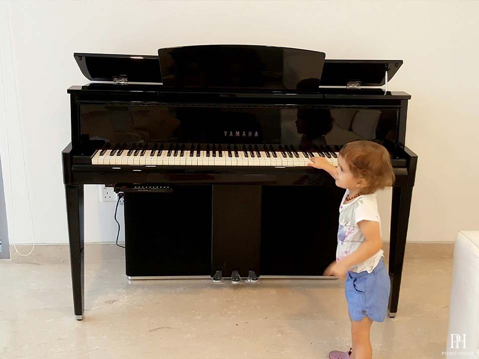AVANT GRAND N2 (USED)