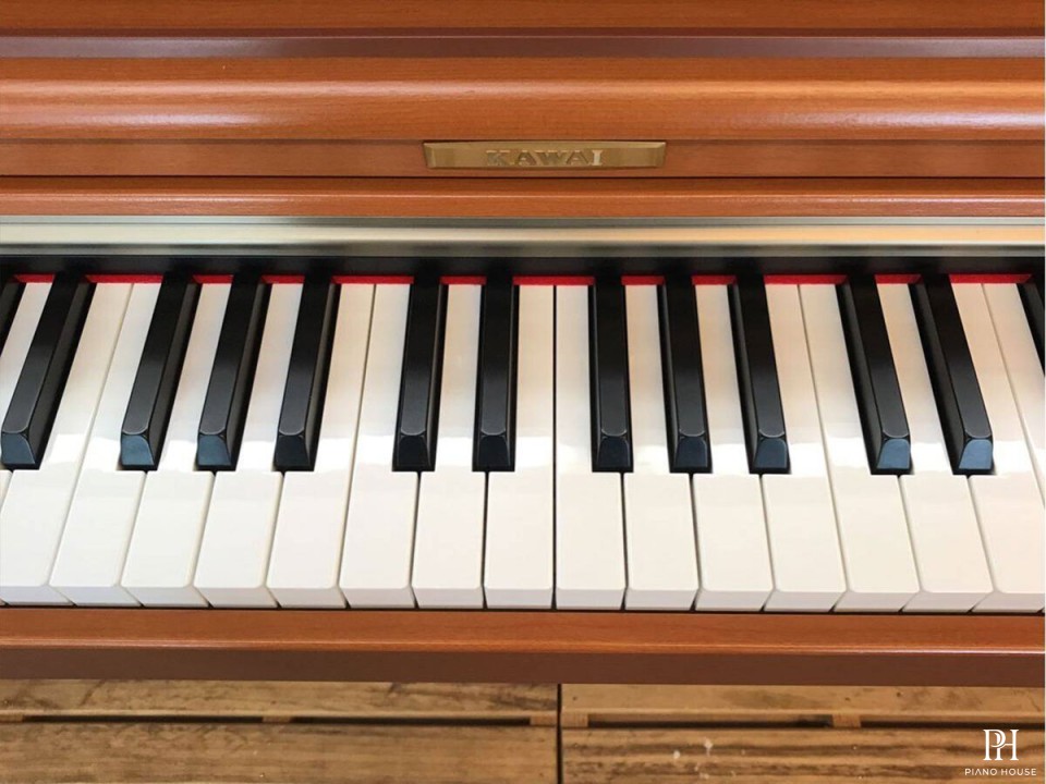KAWAI CN28 C