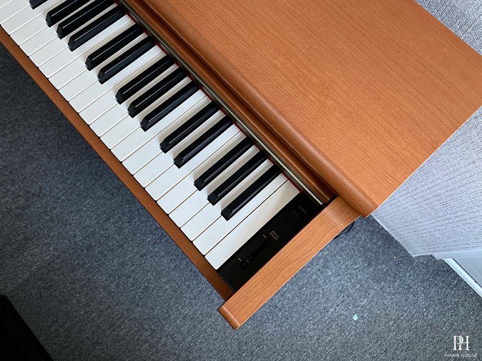 KAWAI CN23 C