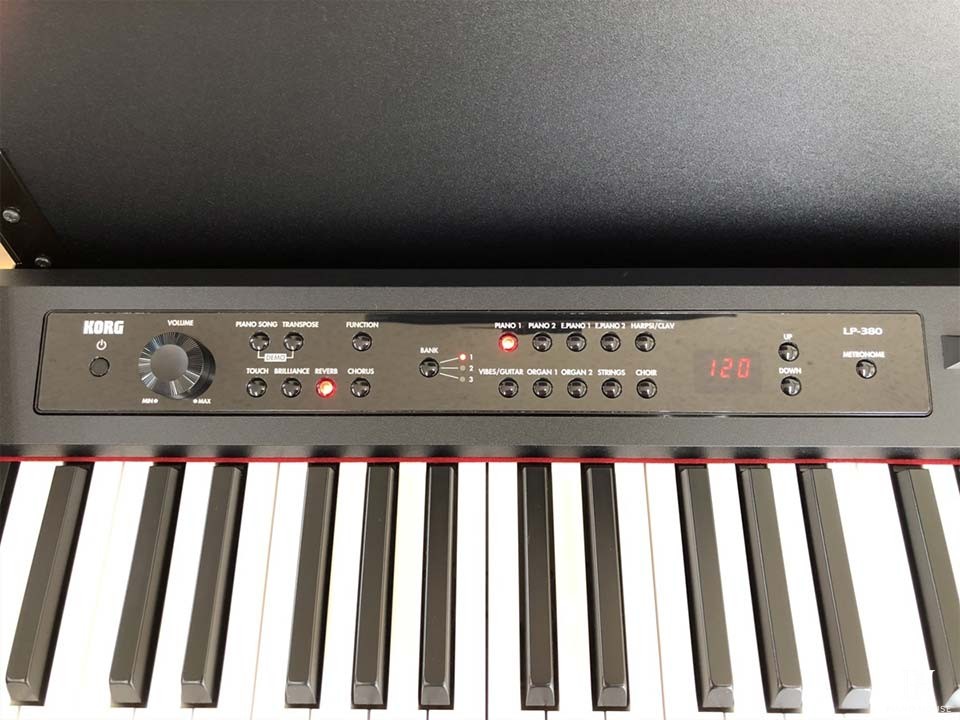 KORG LP-380U BK