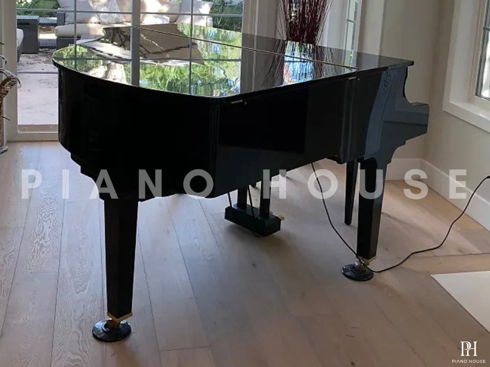 Roland KR-1077
