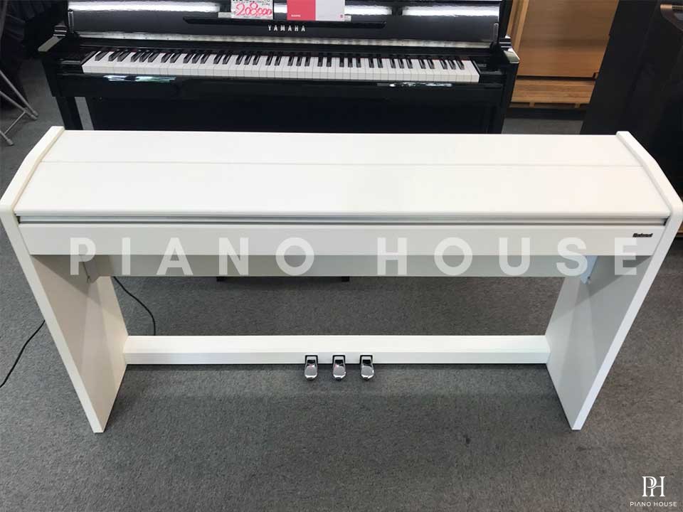ROLAND F-110 WH