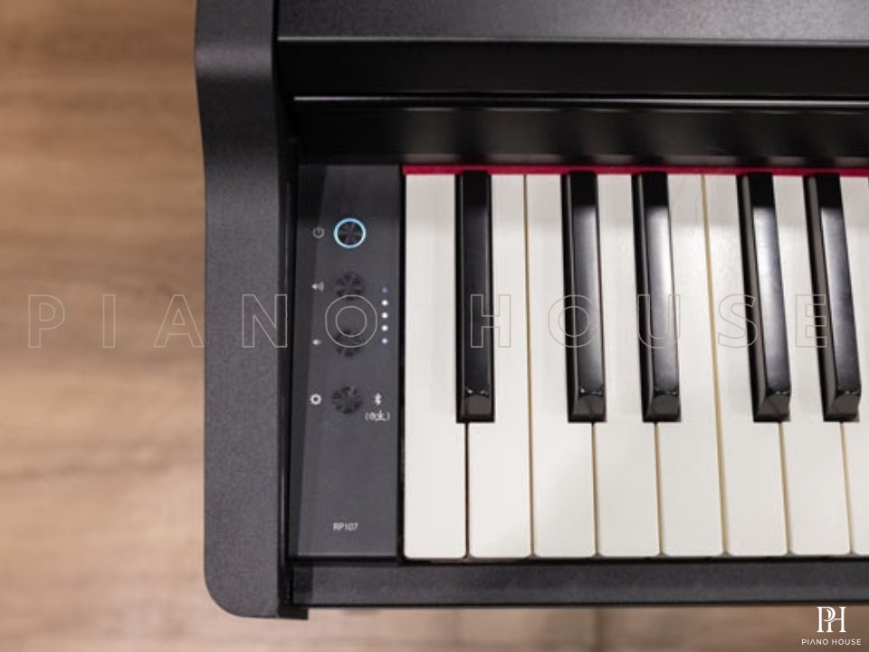 ROLAND F107 (Used)
