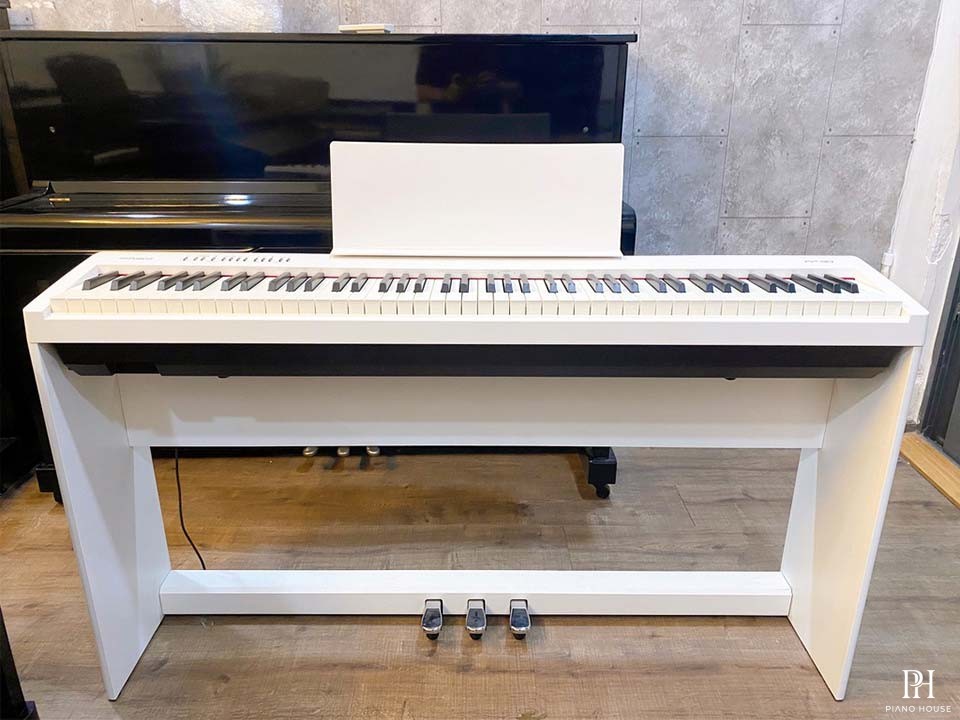ROLAND FP-30 WH