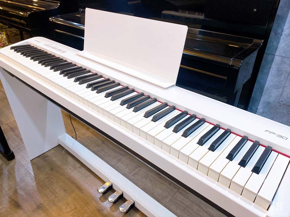 ROLAND FP-30 WH
