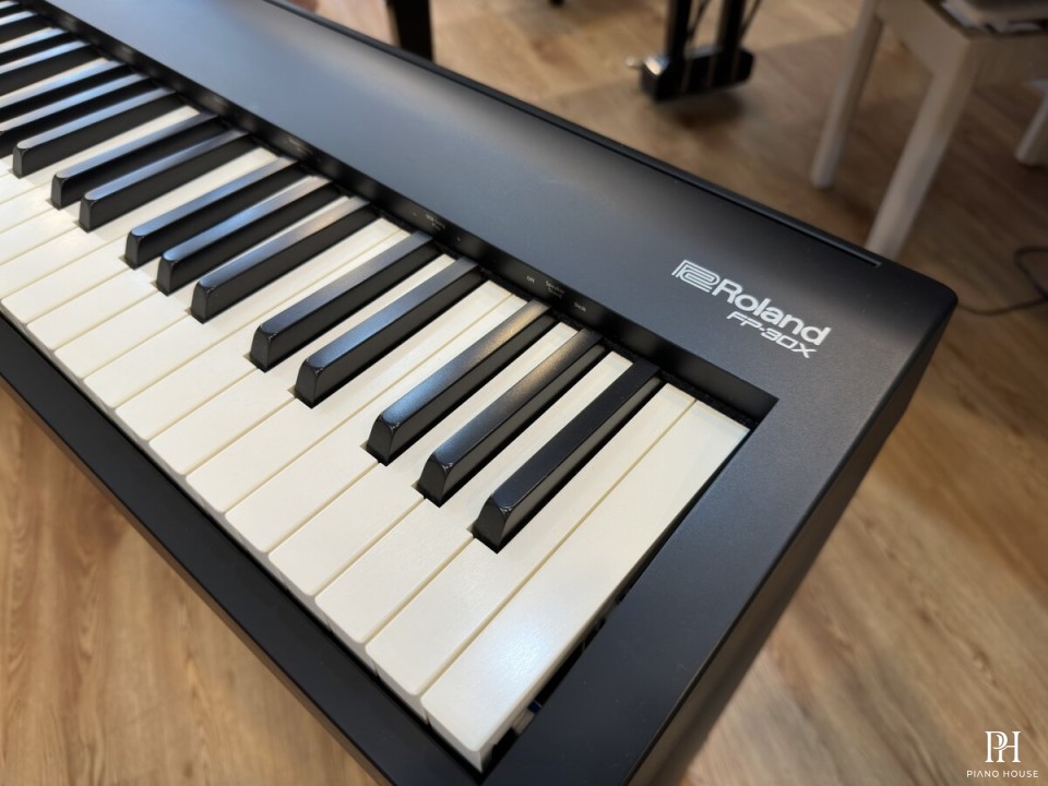 ROLAND FP-30X BK (USED)