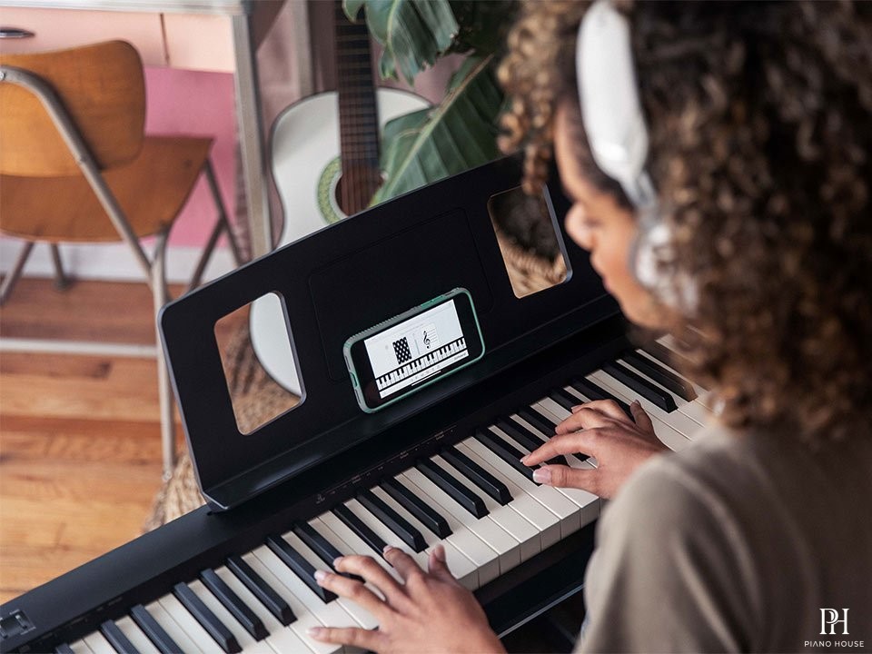 ROLAND FP-30 BK