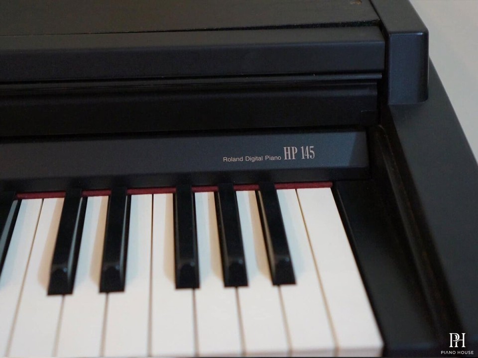 ROLAND HP-145
