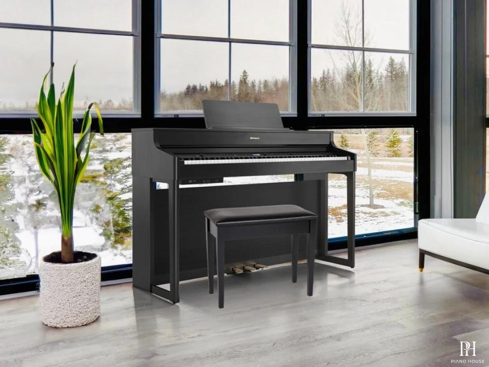 ROLAND HP-702 CB