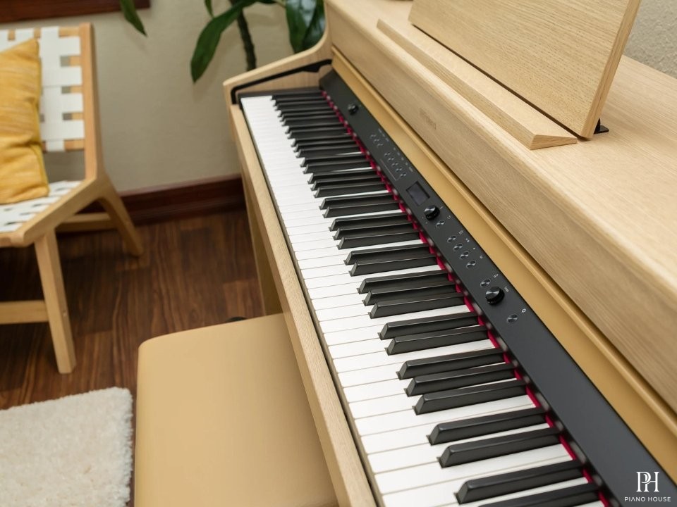ROLAND HP-702 LO