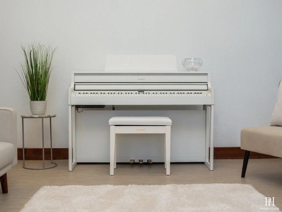 ROLAND HP-704 WH