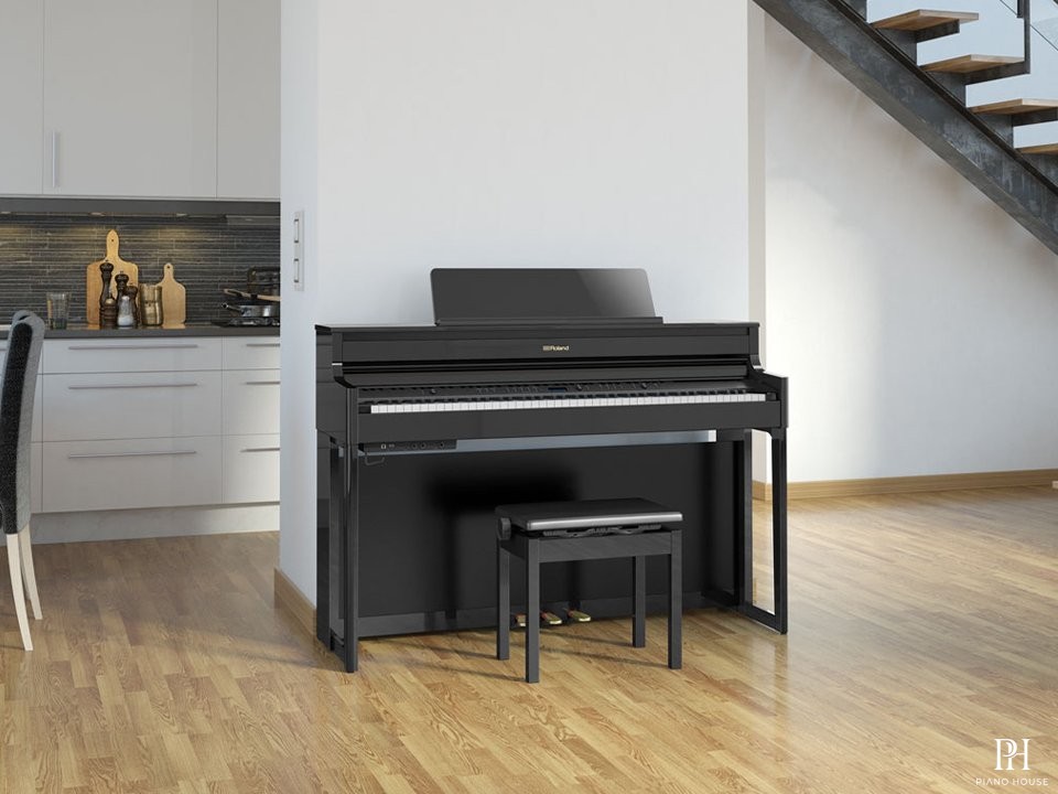 ROLAND HP-704 PE
