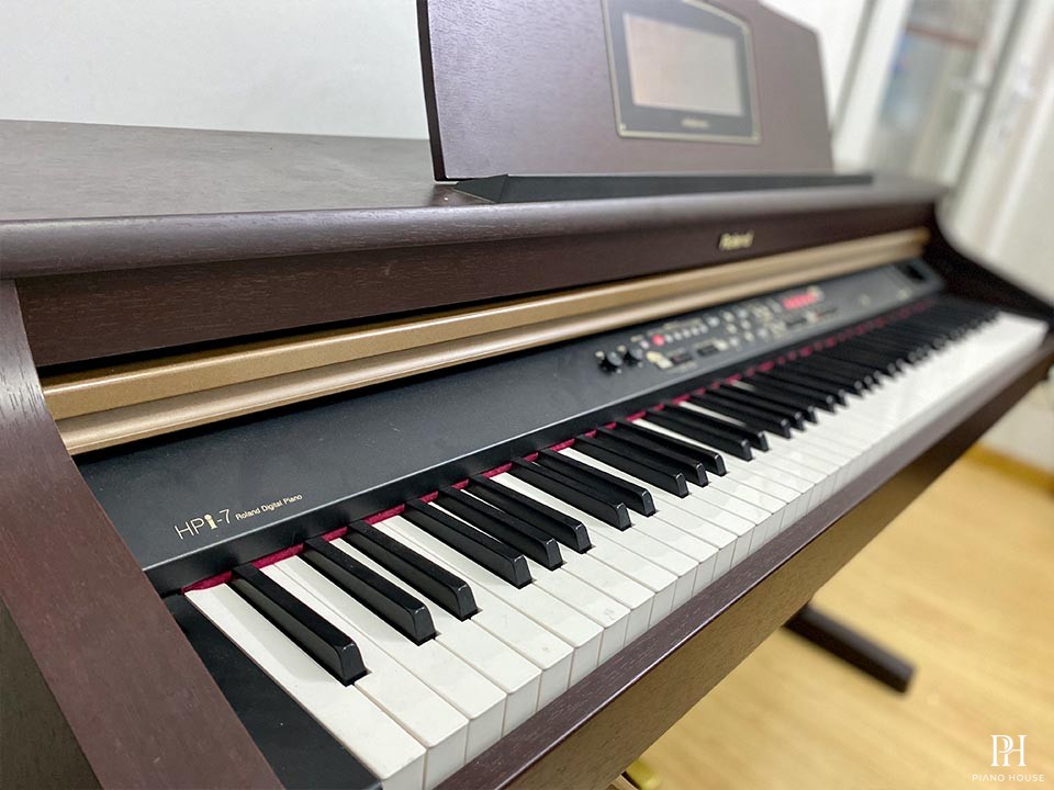 ROLAND HPi-7